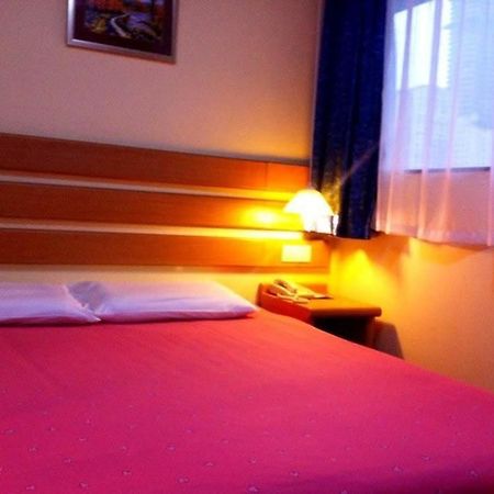 Home Inn Hotel Guiyang Fushui Middle Road Exterior photo