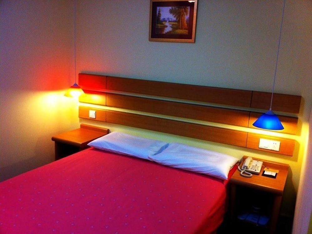 Home Inn Hotel Guiyang Fushui Middle Road Exterior photo