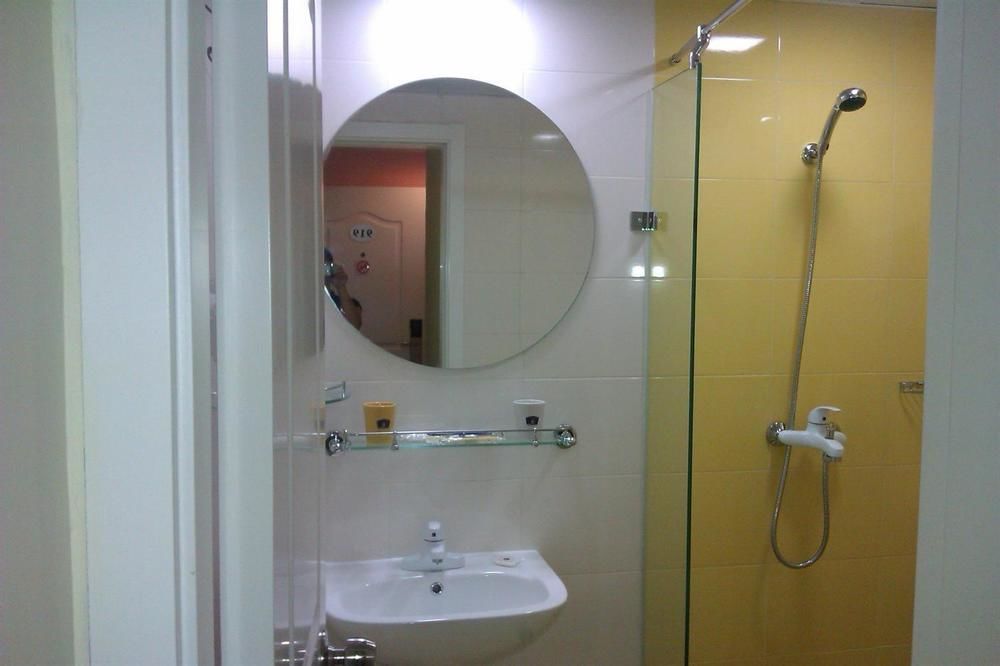 Home Inn Hotel Guiyang Fushui Middle Road Exterior photo
